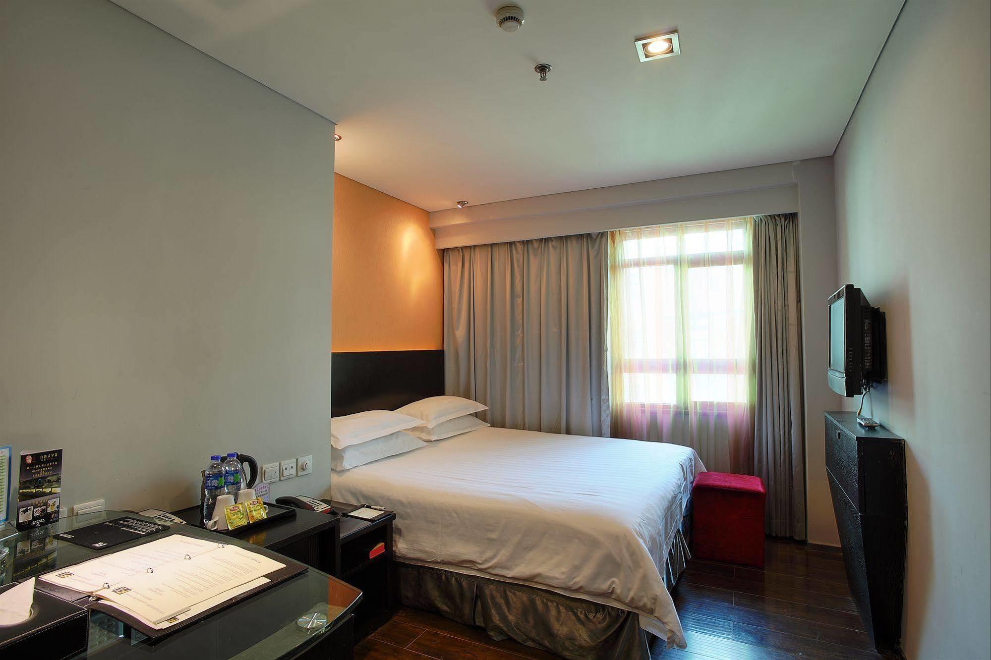 Fx Hotel Xujiahui - Shanghai Stadium Branch Kültér fotó
